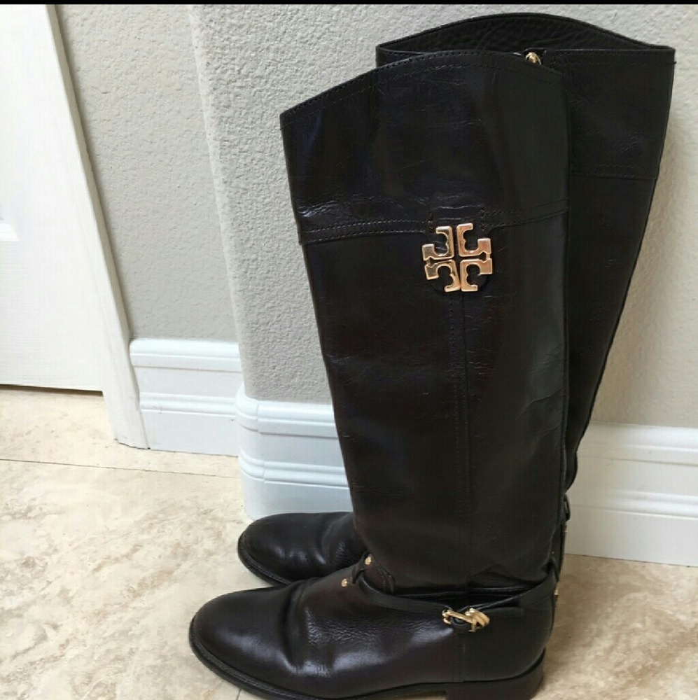 Tory Burch Boot with box